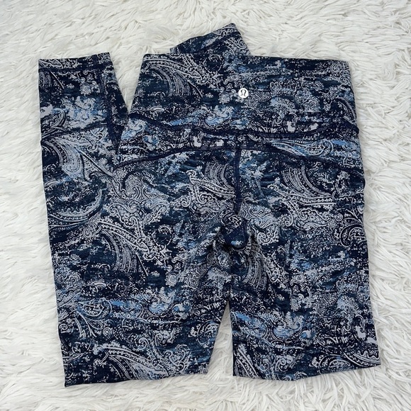 Lululemon In Movement 7/8 Tight *Everlux 25" Paisley Glaze Multi - Picture 5 of 6